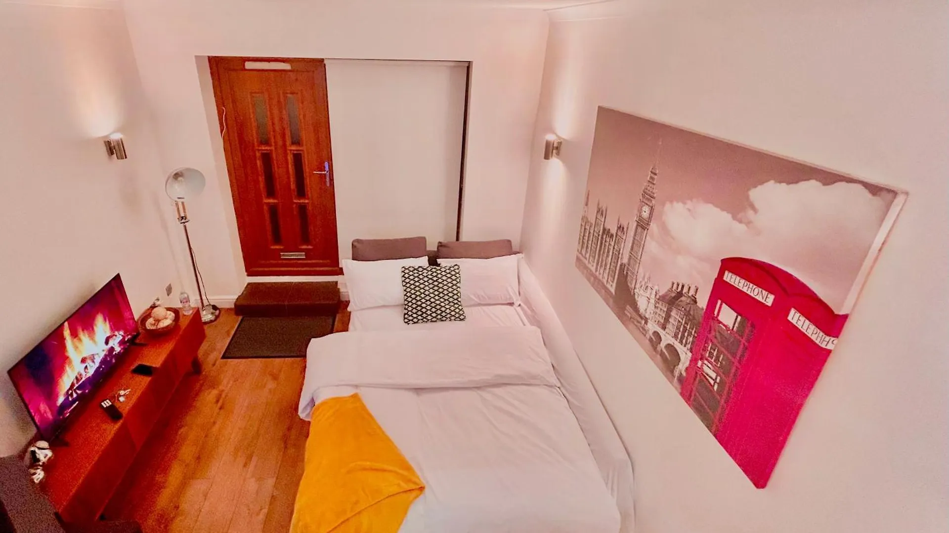 Luxury Apartment Near Canning Town- Free Parking London 0*,  United Kingdom